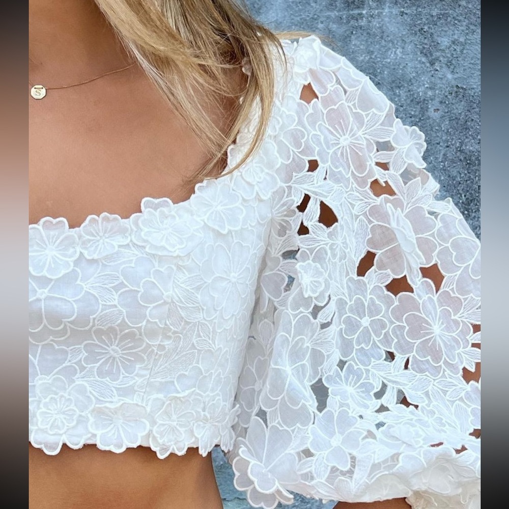 Zimmermann Linen Lola crop top embroidered. - Picture 2 of 10
